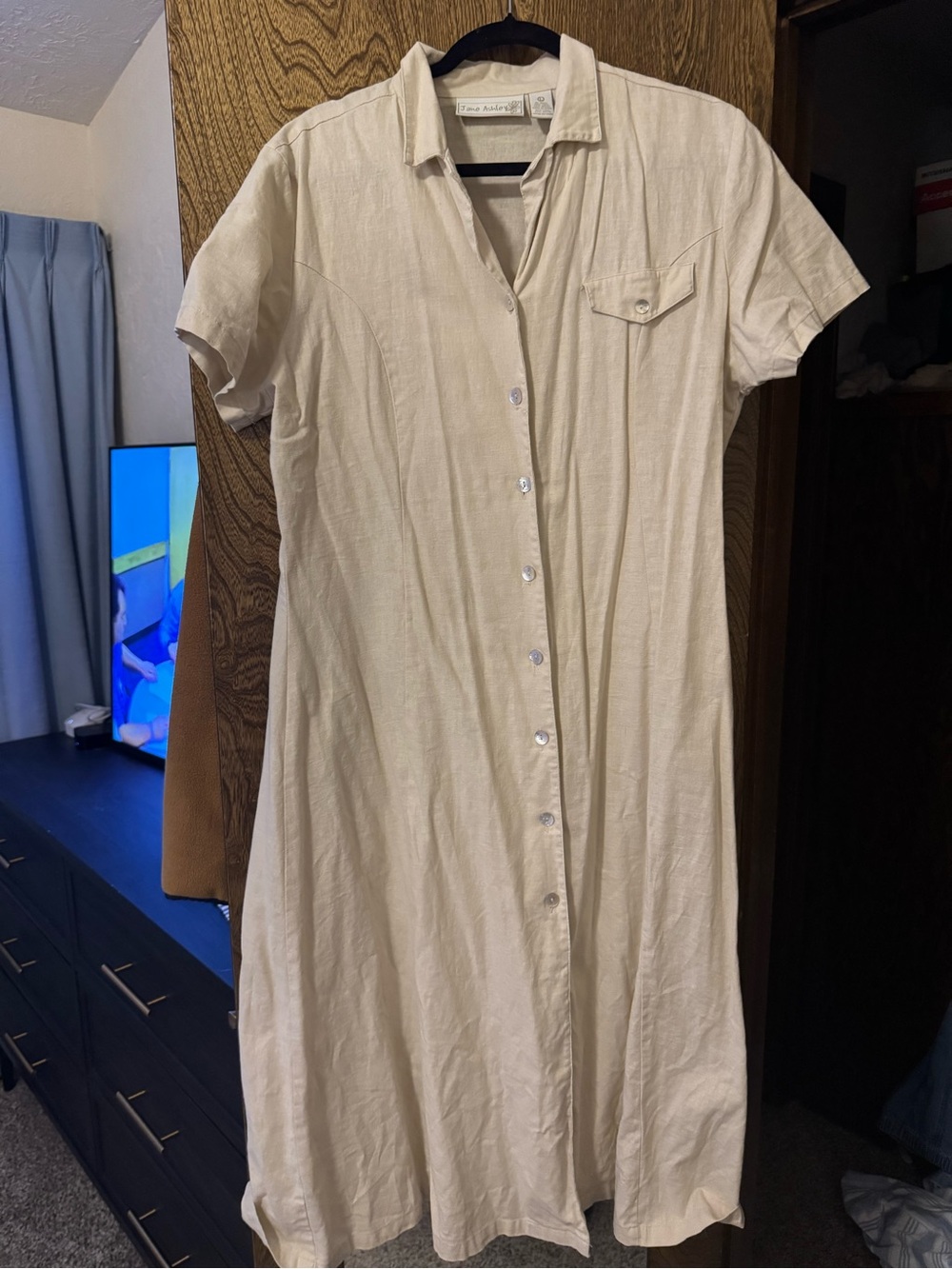 Jane Ashley Cream Button-Front Maxi Dress